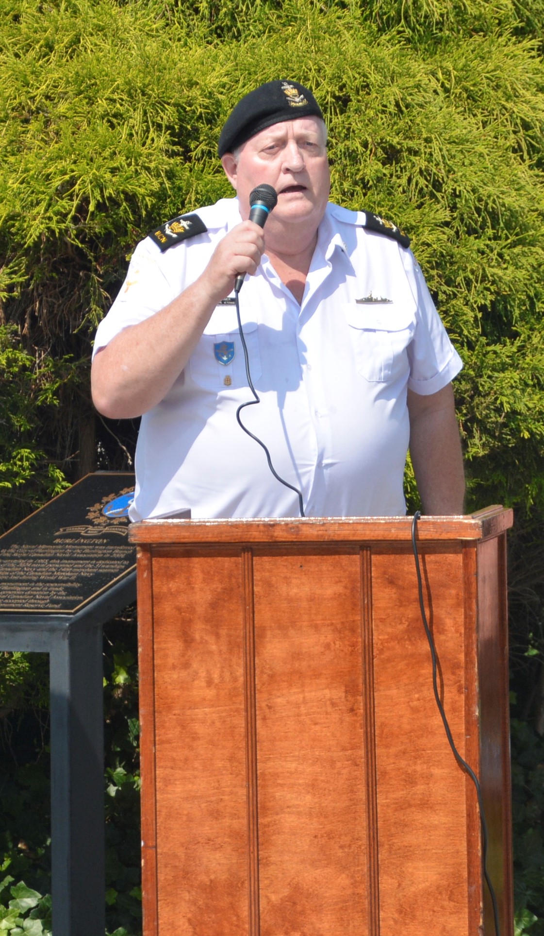 National Anthems for Canada & Korea
sung by Peter Lorimer 